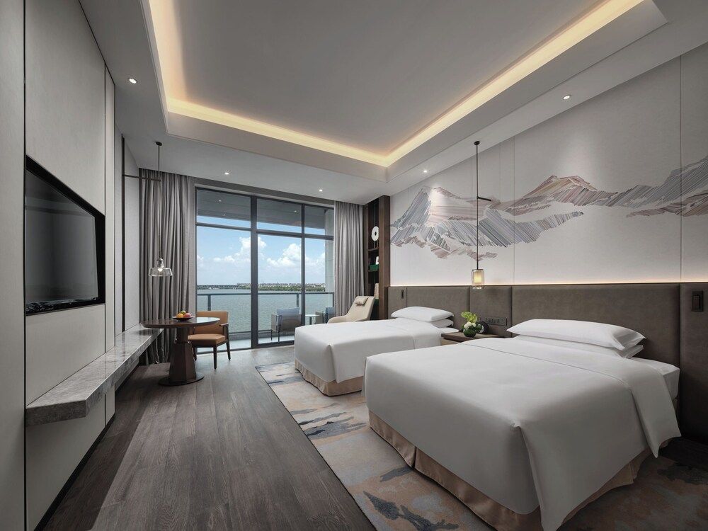 Superior Double Room, Balcony, Lake View