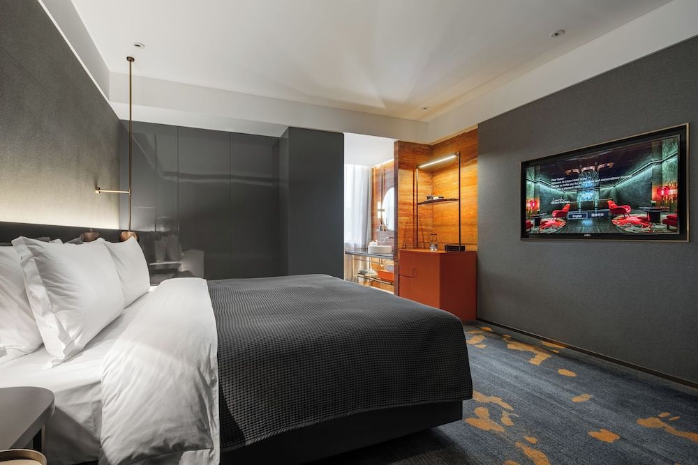 Super King Room