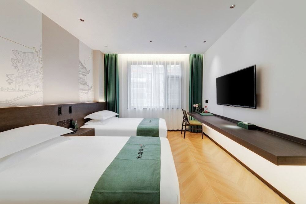 Superior Twin Room, City View