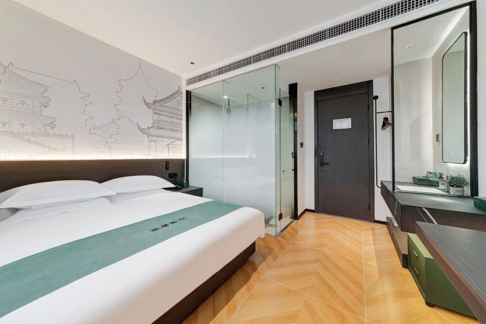 Luxury Double Room, City View
