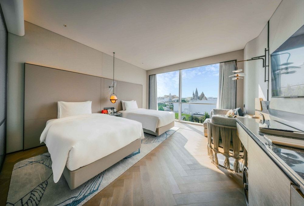 Nousland Beijing Deluxe Twin Room, Resort View