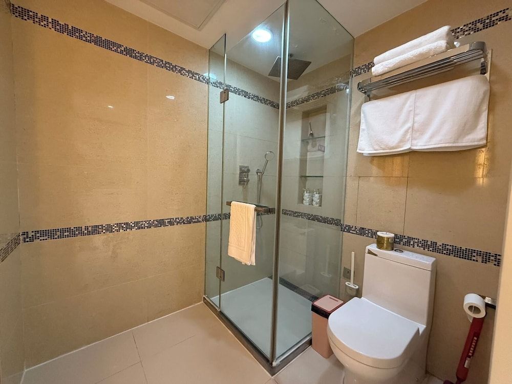 Yoki shimao international apartment Elite Double Room, 1 Queen Bed, Patio, City View 12