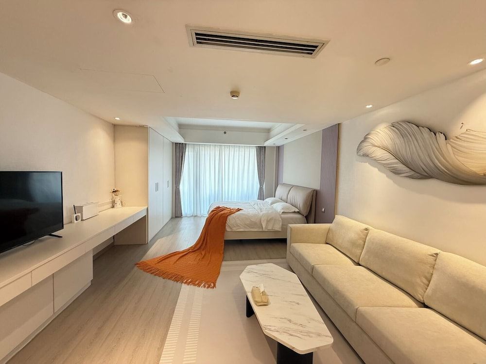 Yoki shimao international apartment Elite Double Room, 1 Queen Bed, Patio, City View 2