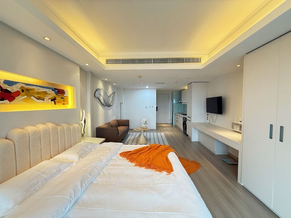 Family Double Room, 1 Queen Bed, Patio, City View