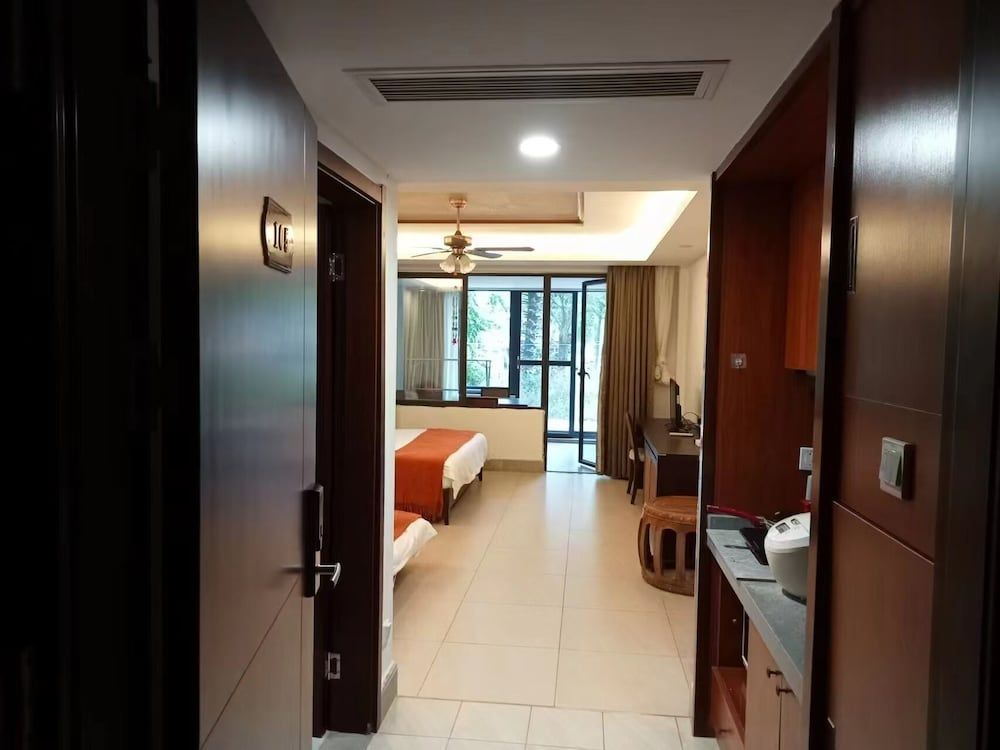 GuangPo MeiYa Homestay LingShui Deluxe Apartment, Garden View 6