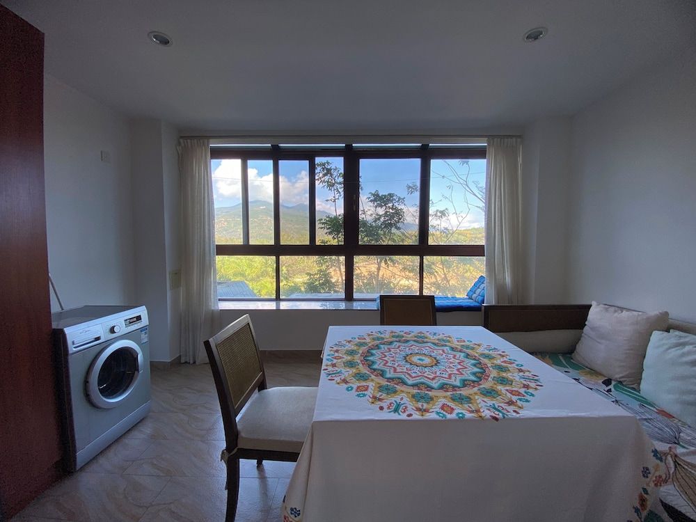 GuangPo MeiYa Homestay LingShui Classic Apartment, Garden View 8