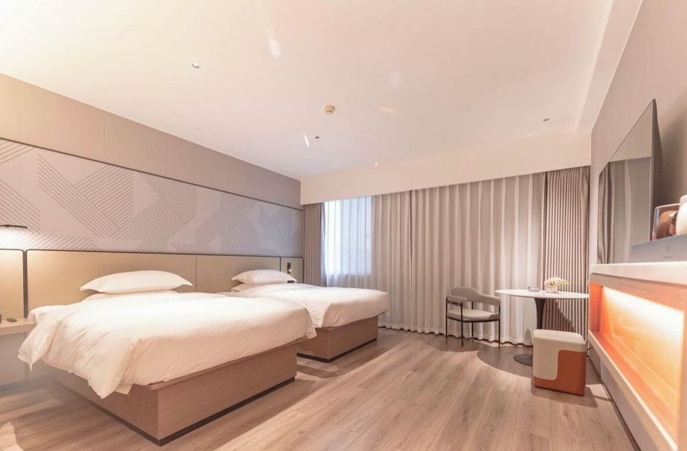 Twin Room, River View