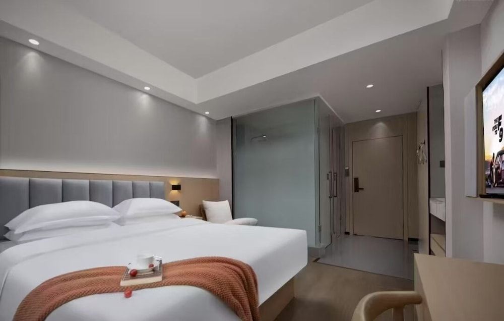 Basic Single Room, City View