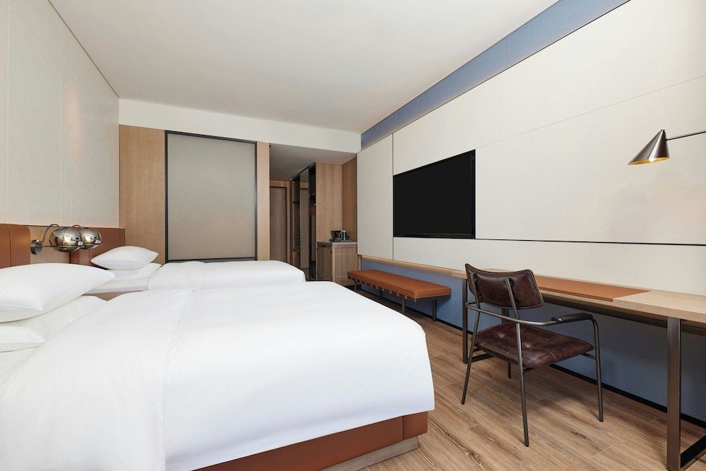 Room, 2 Double Beds, City View
