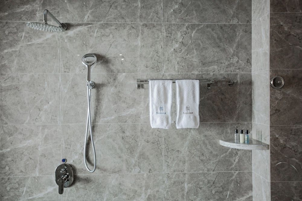 Kaleiston Hotel Luxury Twin Room, City View 7