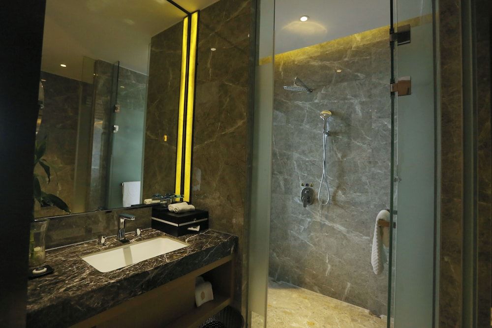 Kaleiston Hotel Luxury Single Room, City View 10