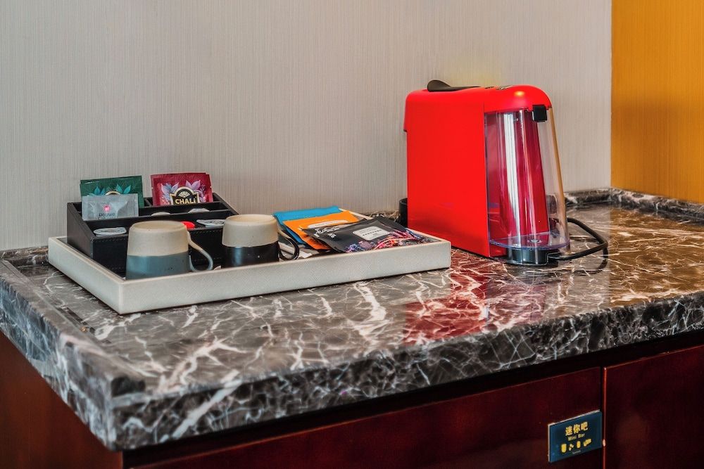 Kaleiston Hotel Luxury Single Room, City View 14