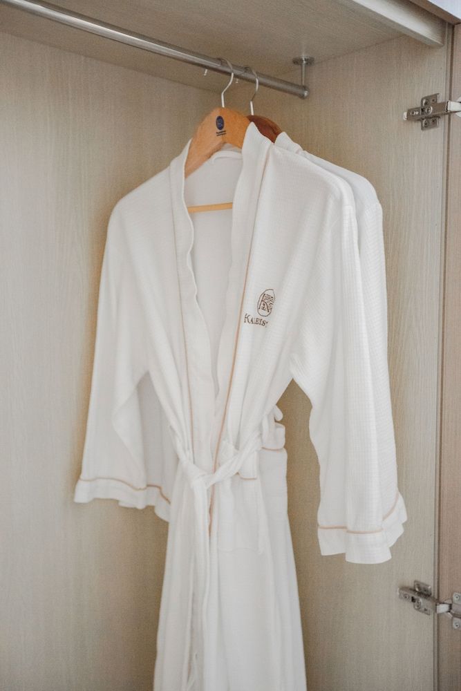 Kaleiston Hotel Luxury Twin Room, City View 12