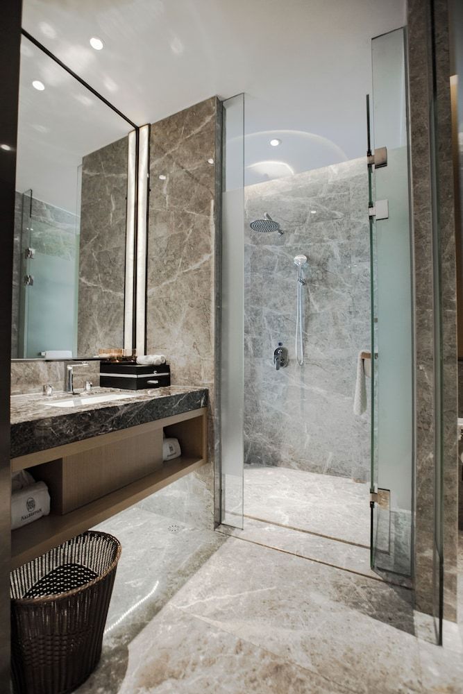 Kaleiston Hotel Luxury Twin Room, City View 8