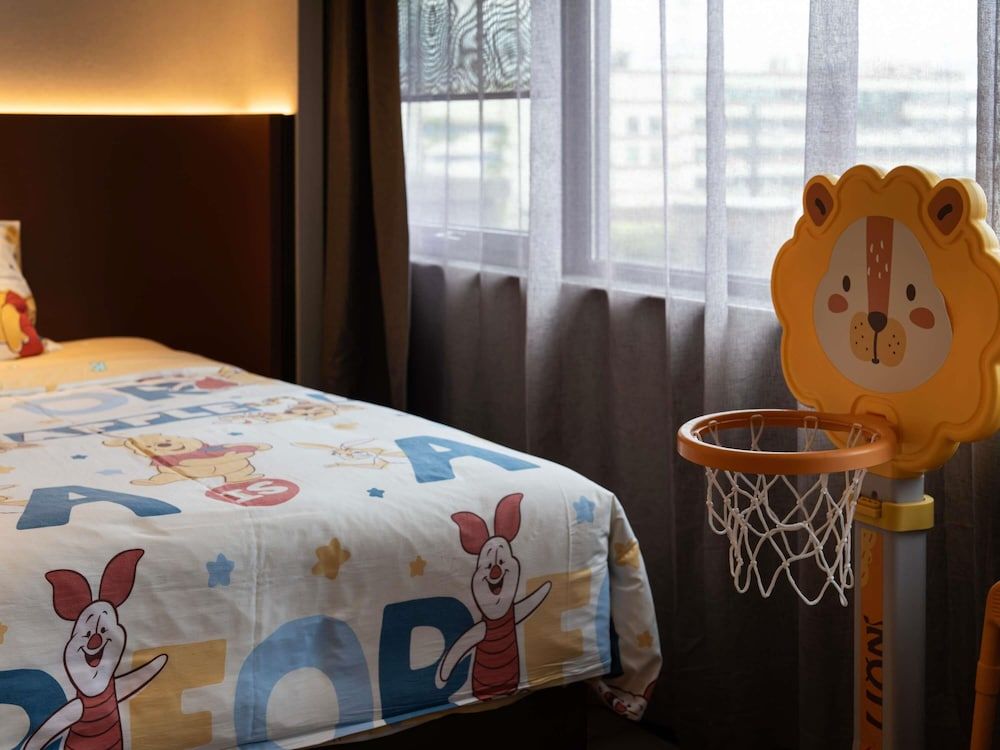 Standard Room, Garden View (1 King Bed and 1 Single Bed)