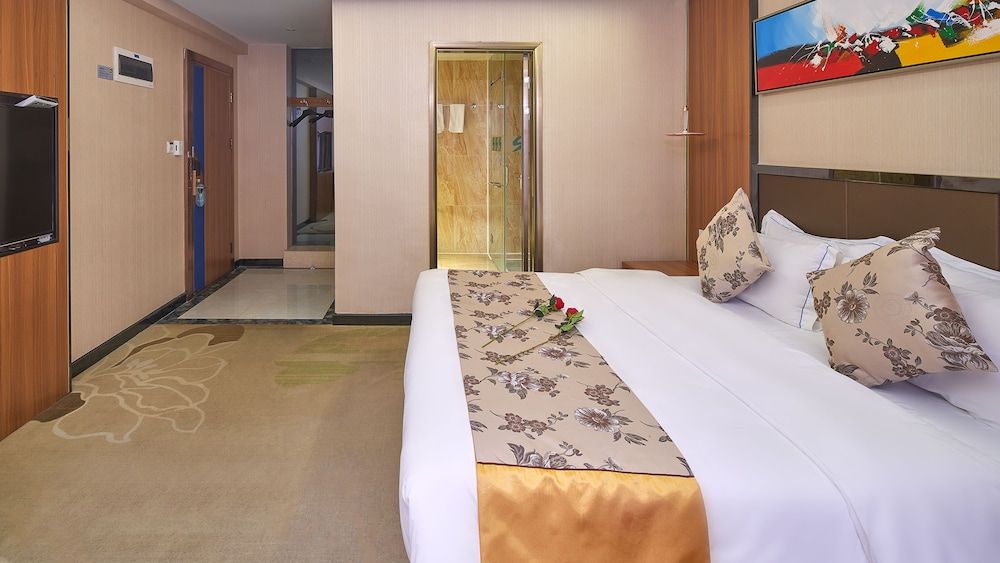 Design Room, 1 Queen Bed(C)