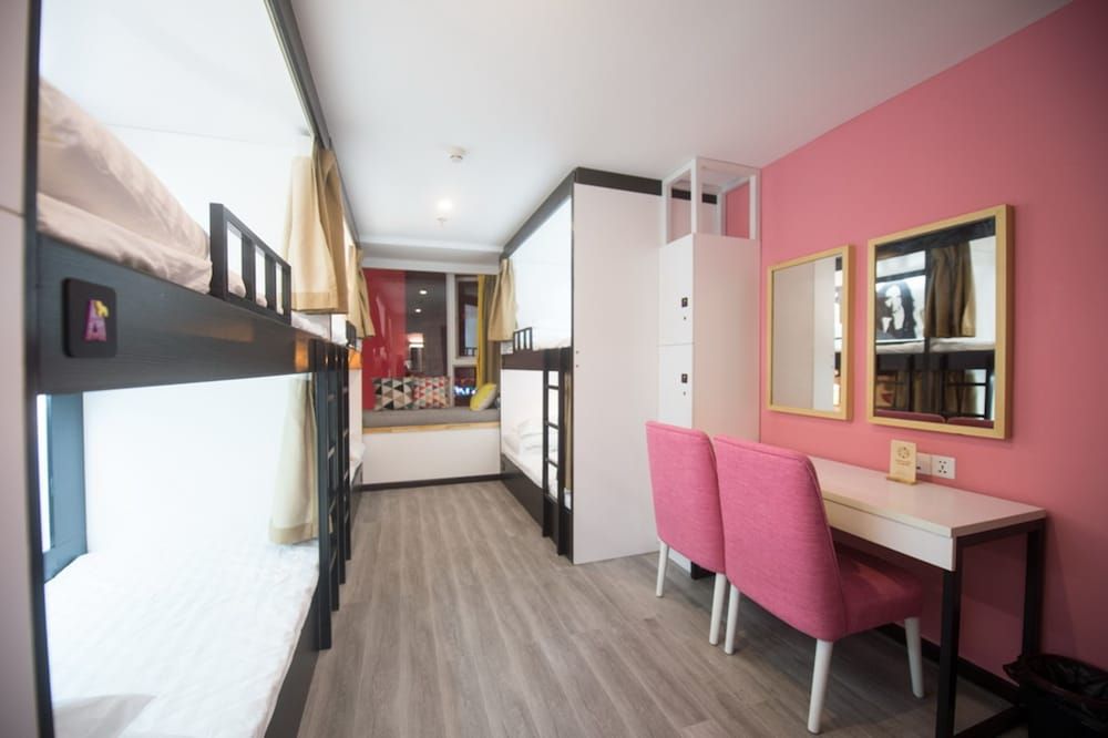 Shared Dormitory, Women only, Non Smoking
