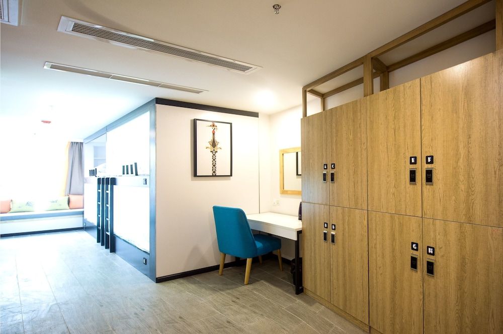 Shared Dormitory, Men only, Non Smoking