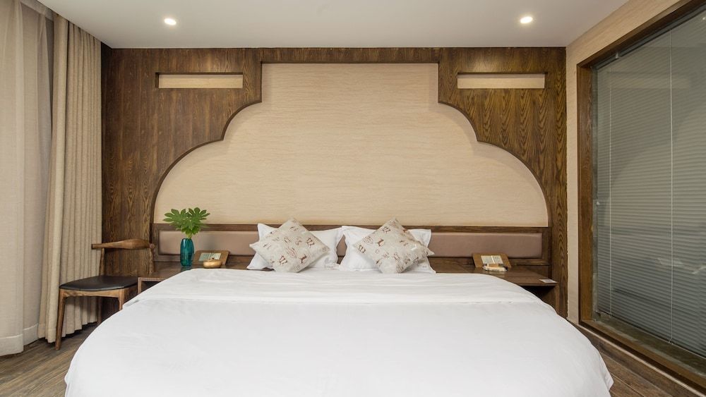 Superior Room (Round Bed)