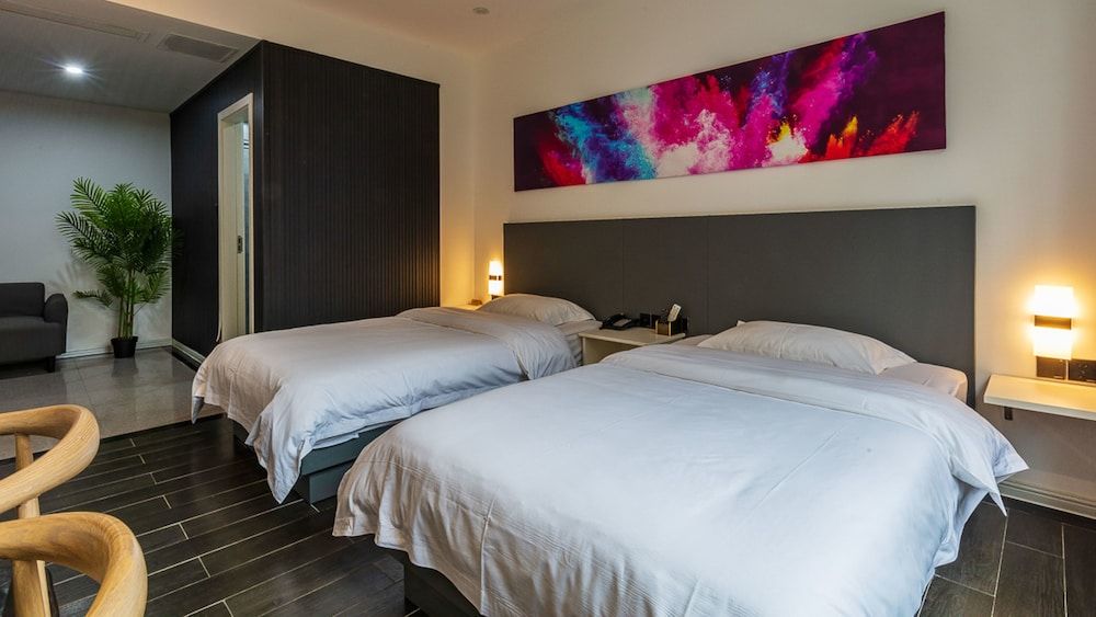 Deluxe Twin Room (Mainland Chinese Citizen Only)