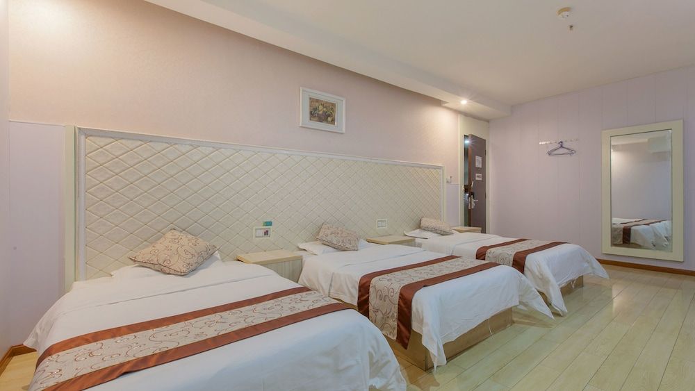 Exclusive Triple Room (Mainland Chinese Citizen Only)
