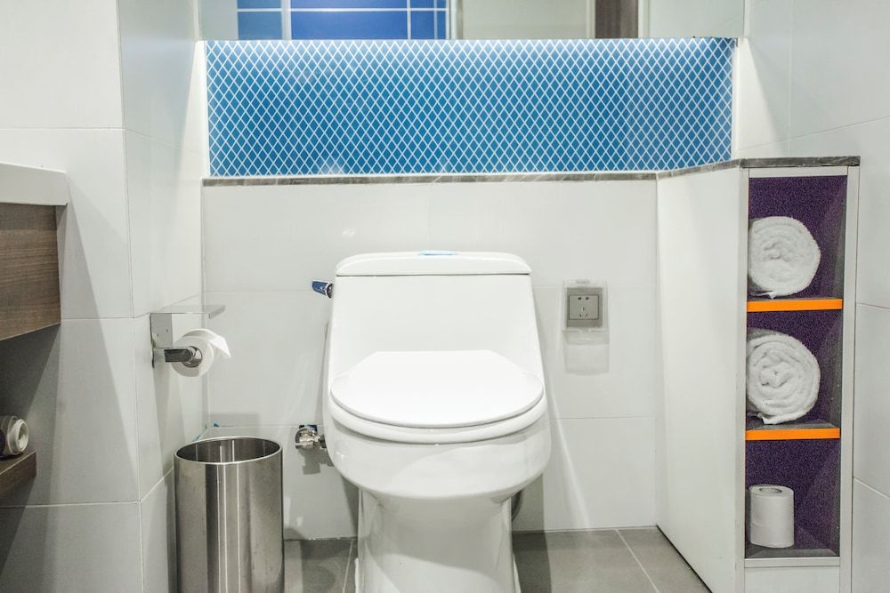 Holiday Inn Express Hangzhou Xixi Tourism Zone by IHG Standard Room, 1 King Bed 3