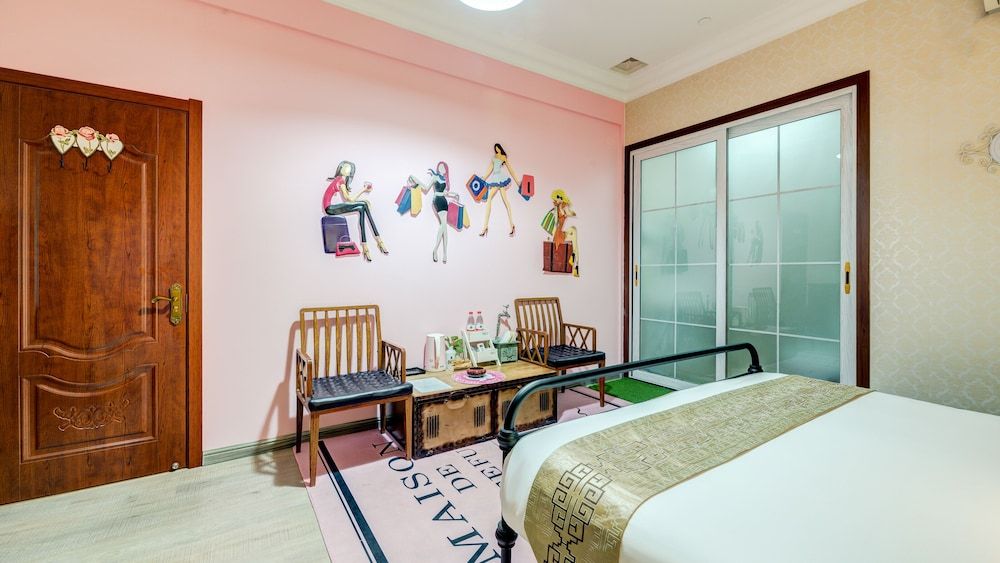 Classic Double Room (No Window Mainland-Chinese Citizen Only)