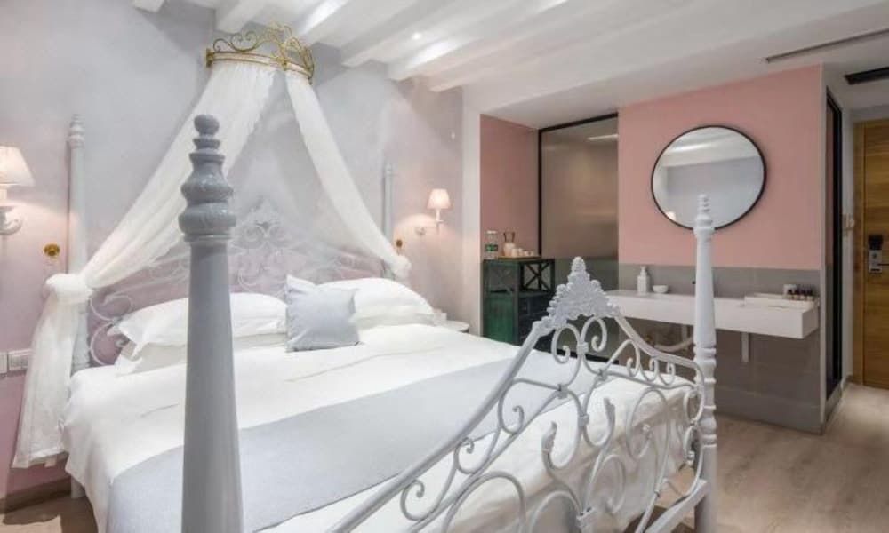 Honeymoon Room (Mainland Chinese Citizen Only)
