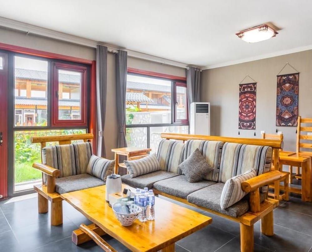 Family Suite (Mainland Chinese Citizen Only)