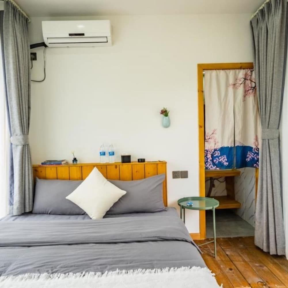House (Mainland Chinese Citizen Only)