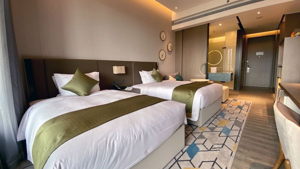 Standard Room, 2 Twin Beds, City View