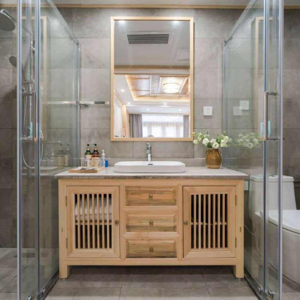 Floral Hotel Qu An He Feng Lijiang Exclusive Twin Room 4