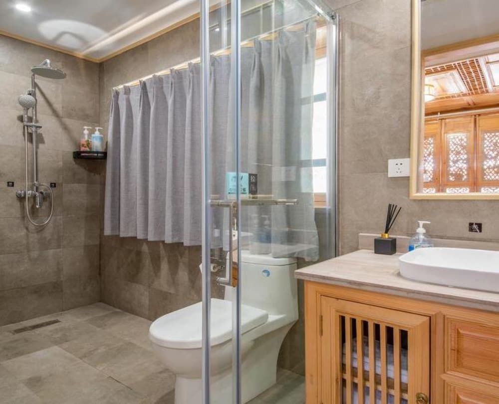 Floral Hotel Qu An He Feng Lijiang Traditional Double Room 4