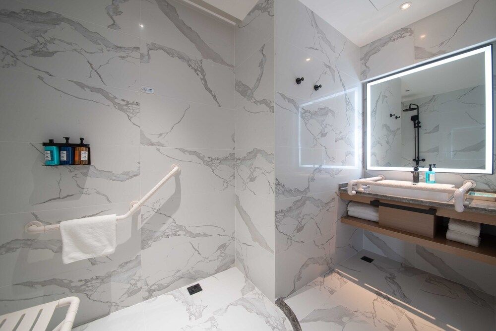 Holiday Inn Express Nanchang Bayi Square by IHG Standard Room 8