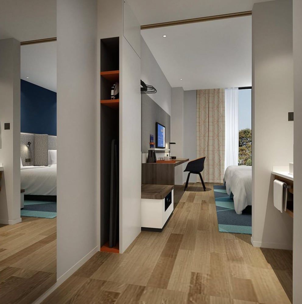Standard Room, 1 King Bed, Accessible (Extra Floor Space)