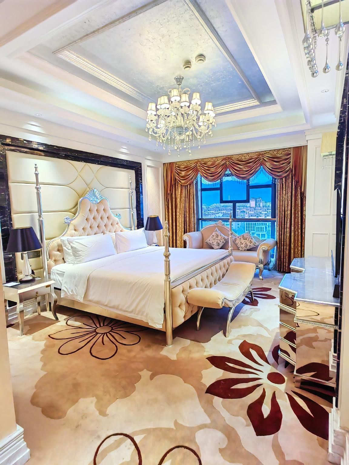 Presidential Suite