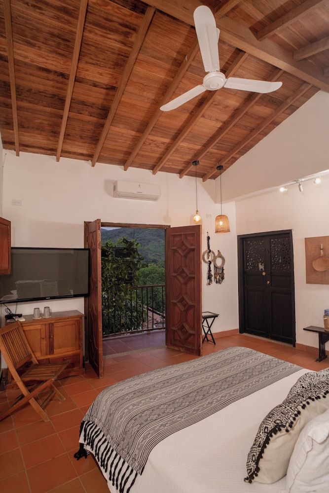 Casa Al Alma Deluxe Room 8