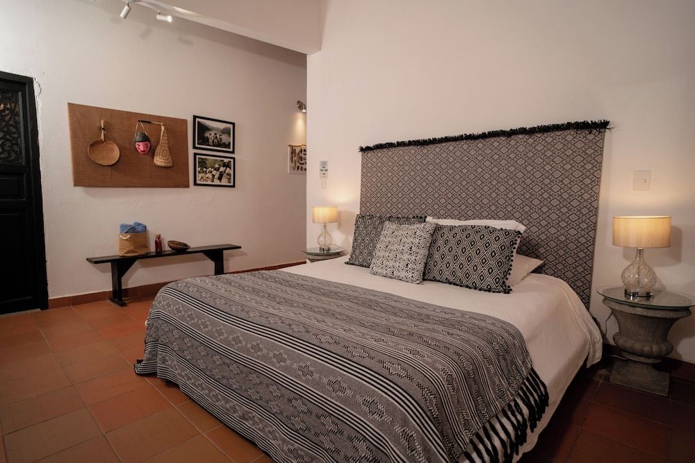 Casa Al Alma Deluxe Room 2