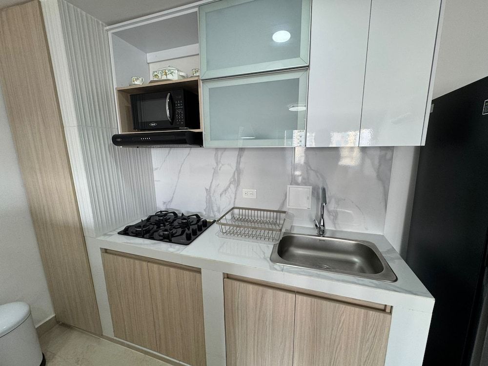 Apartamentos en Edificio Portofino ICDI Comfort Apartment, 3 Bedrooms, Balcony, Beachside 11