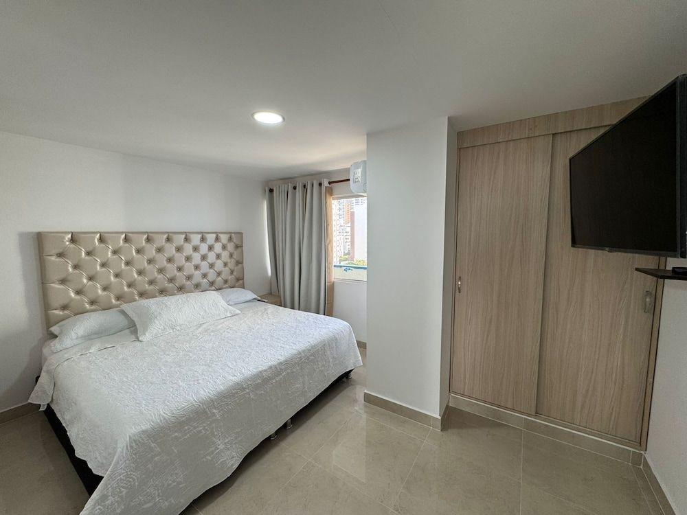 Apartamentos en Edificio Portofino ICDI Comfort Apartment, 3 Bedrooms, Balcony, Beachside