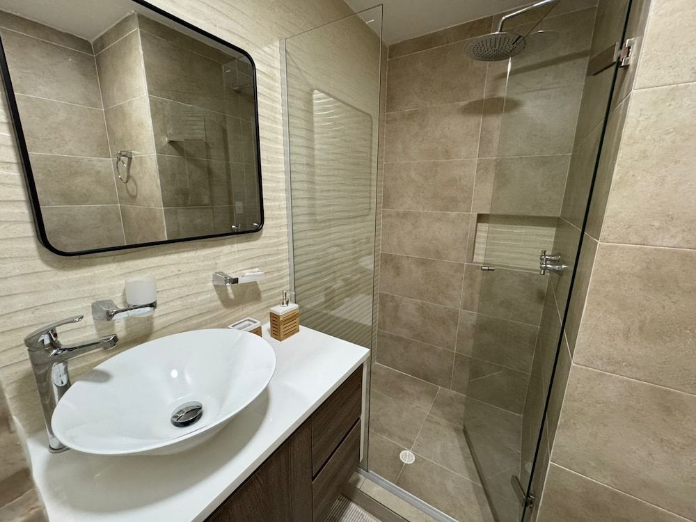 Apartamentos en Edificio Portofino ICDI Comfort Apartment, 3 Bedrooms, Balcony, Beachside 9