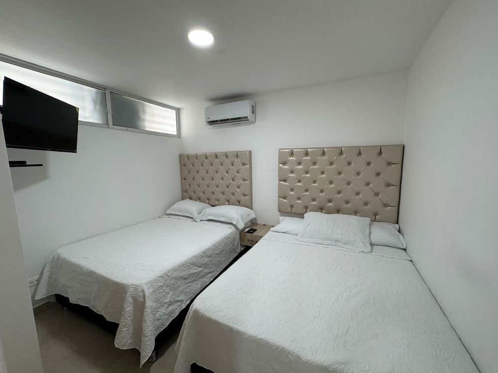 Apartamentos en Edificio Portofino ICDI Comfort Apartment, 3 Bedrooms, Balcony, Beachside 5