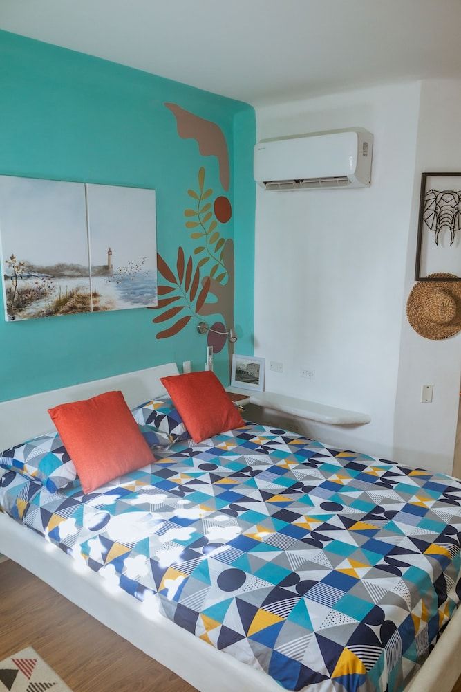 Francechys Apartments Family Apartment, Beachfront 2