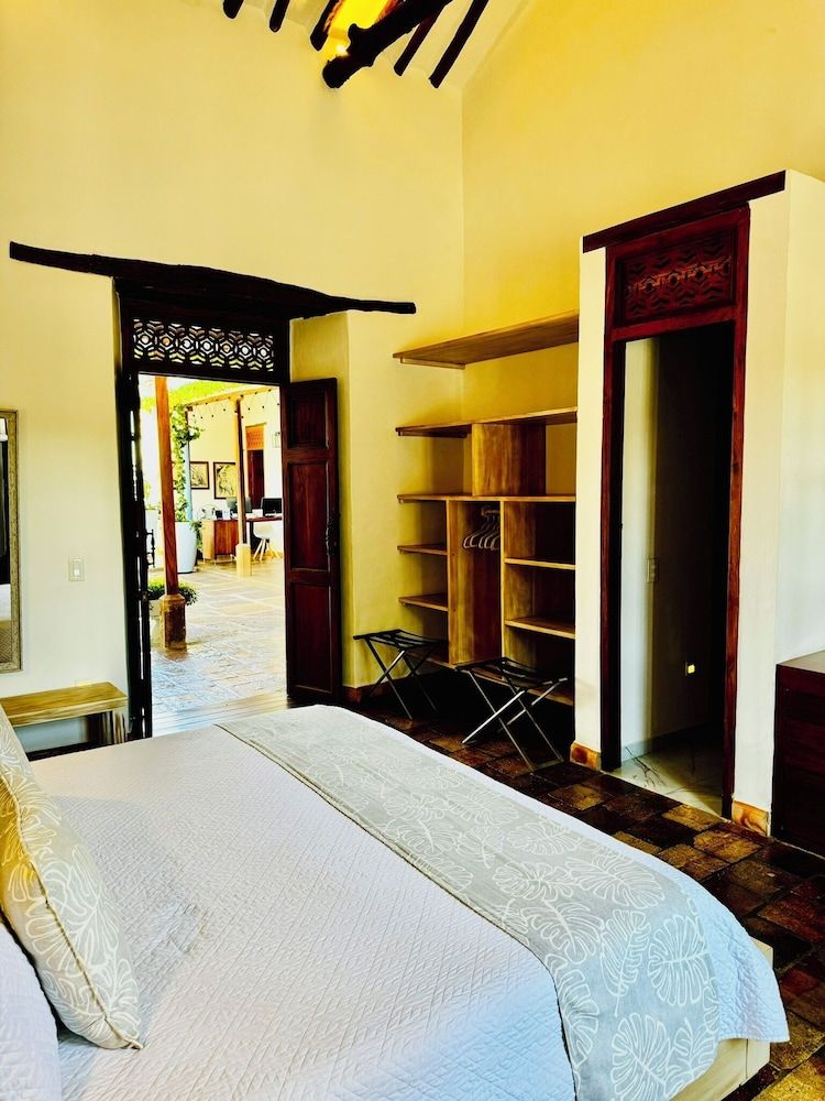 Santa Sofía Casa Boutique Superior Room, 1 King Bed, City View 6