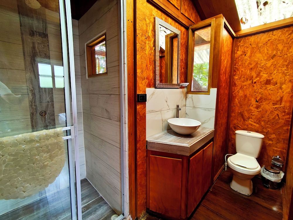 CASA DE PIEDRA Superior Tree House 3