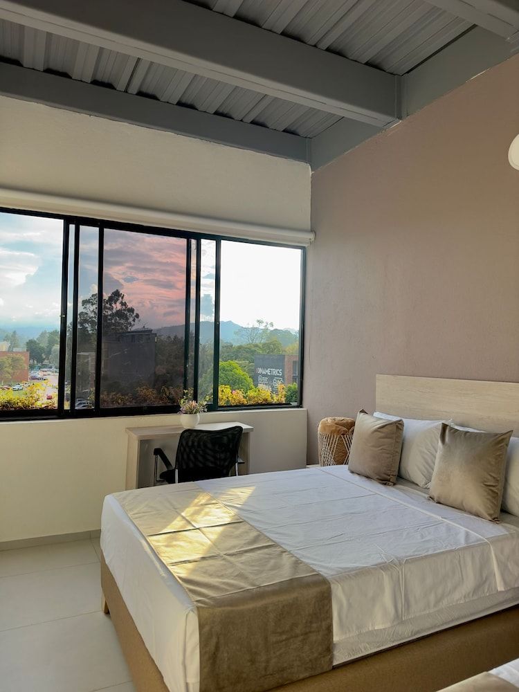 HOTEL MED LLANOGRANDE Executive Quadruple Room 12