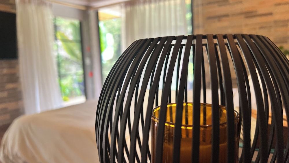 Autenthico Sajonia Hotel Aeropuerto Deluxe Room 9