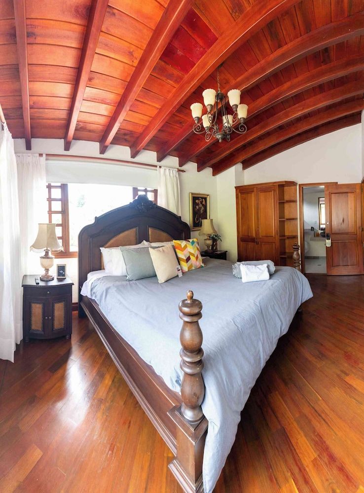 Autenthico Sajonia Hotel Aeropuerto Deluxe Room 7