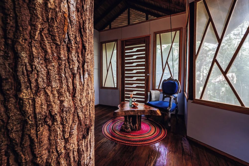 Buru Nature Hotel Premium Triple Room 7