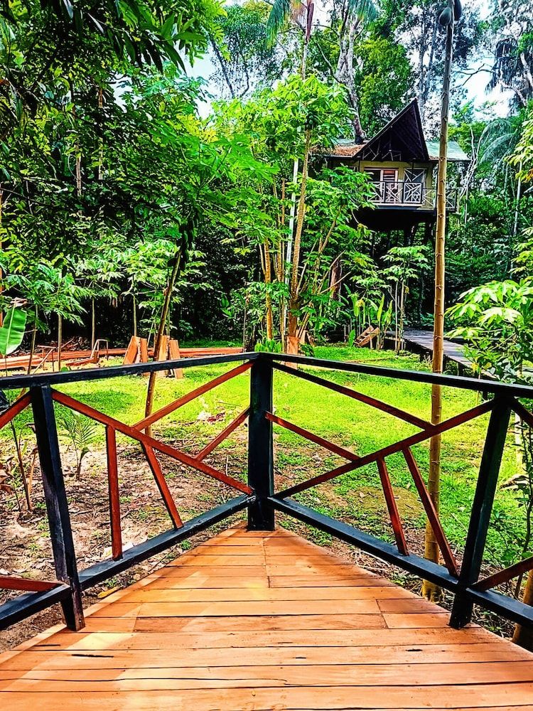 Buru Nature Hotel